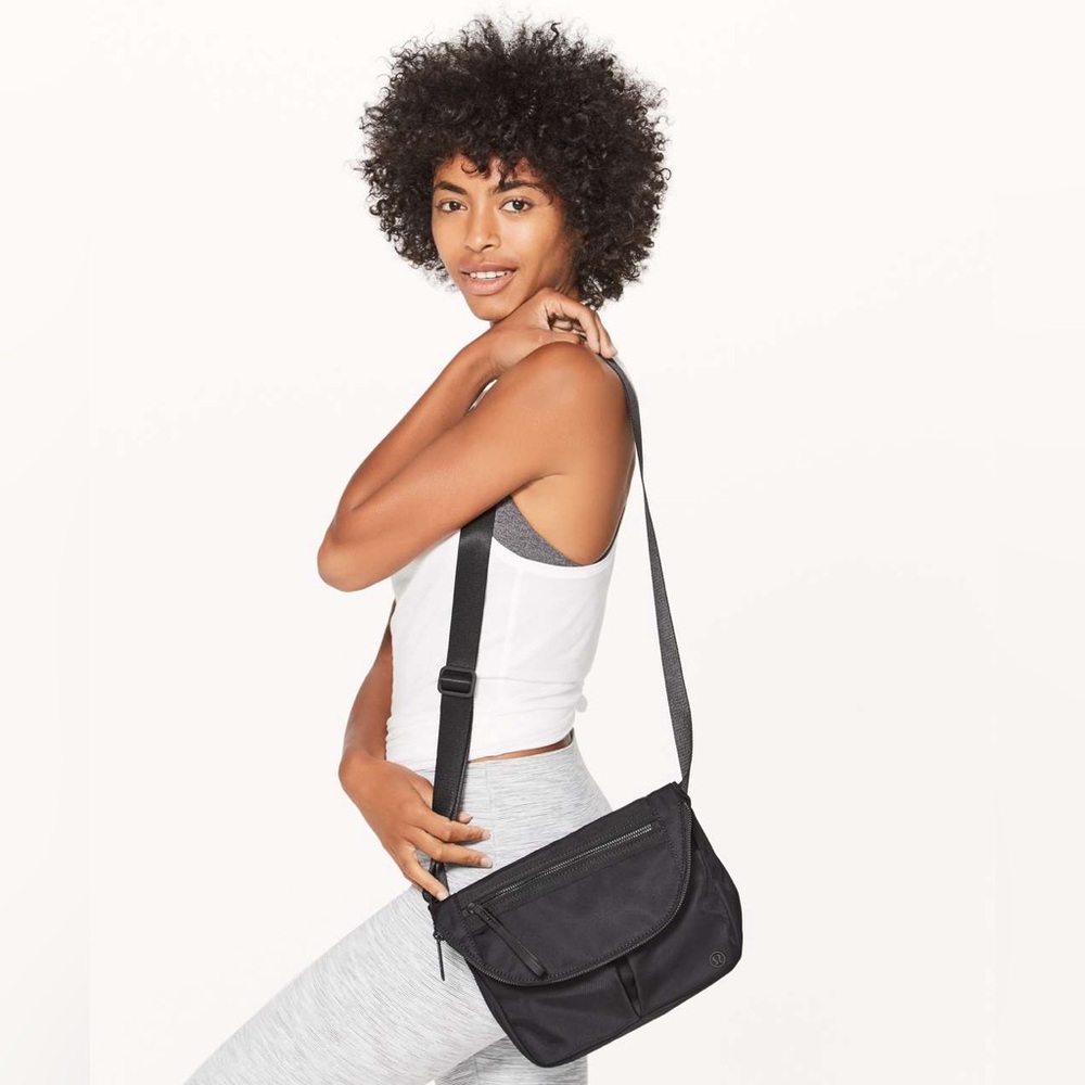 Lululemon Festival Bag II 5L, Black, water-resistant, crossbody, fold-over flap